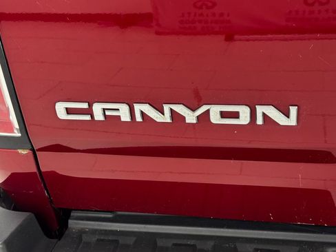 Used 2019 GMC Canyon Denali image 12