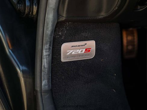 Used 2022 McLaren 720S Spider image 36