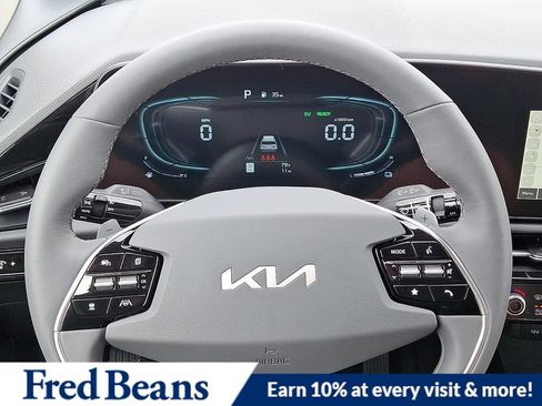 New 2026 Kia Niro FWD image 15