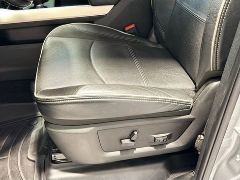 Used 2019 RAM 2500 Laramie image 17