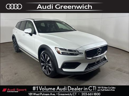 Used 2020 Volvo V60 T5 Cross Country w/ Protection Package Premier image 1
