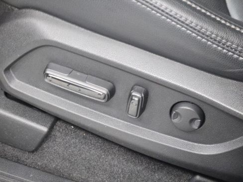 Used 2025 Honda Pilot Touring image 28