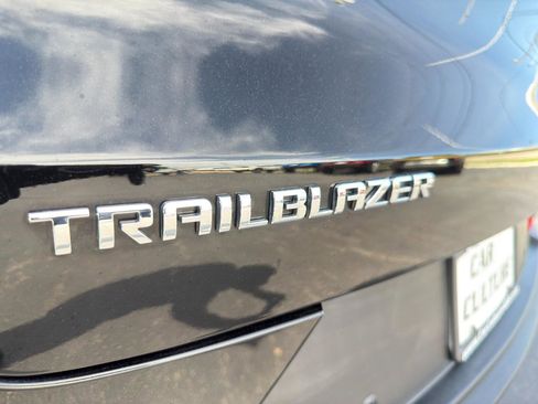 Used 2021 Chevrolet TrailBlazer LS FWD image 65