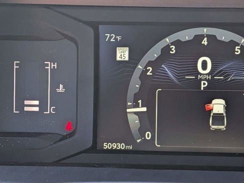 Used 2024 Toyota Tacoma SR5 AWD/4WD image 18