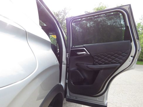 Used 2023 Mitsubishi Outlander SEL AWD/4WD image 15