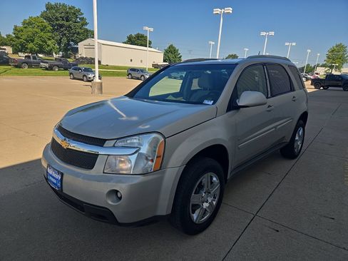 Used 2009 Chevrolet Equinox LT w/ LT Preferred Equipment Group FWD image 4