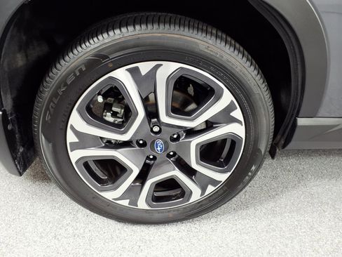 Used 2025 Subaru Ascent Touring image 4