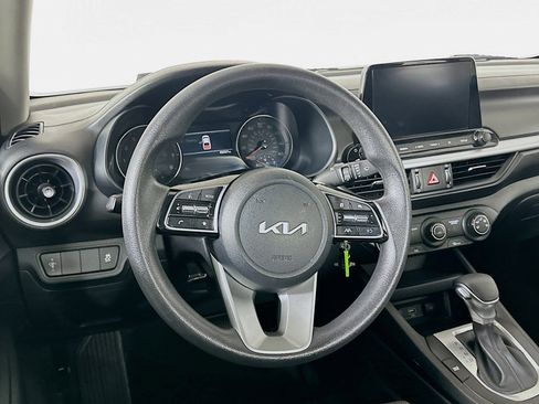 Used 2024 Kia Forte LXS FWD image 18