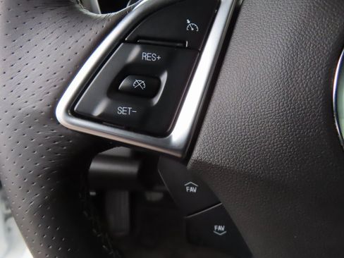 Used 2018 Chevrolet Camaro SS image 21