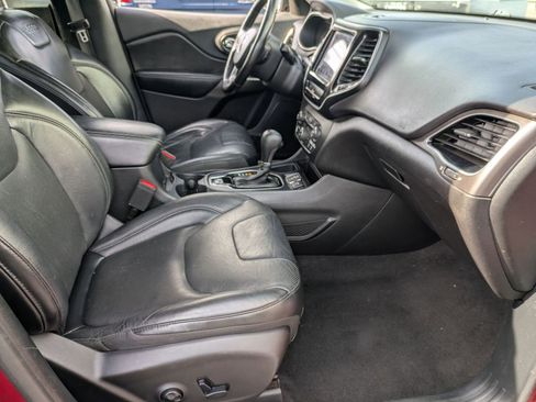 Used 2020 Jeep Cherokee Limited image 37