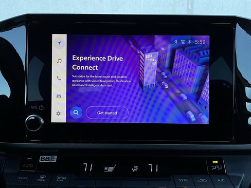 Used 2025 Toyota Camry LE image 28