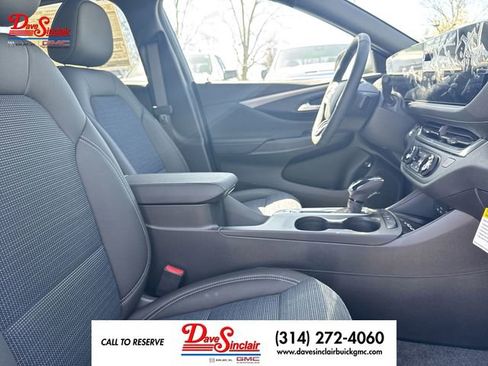 New 2026 Buick Envista Preferred w/ Convenience I Package FWD image 23