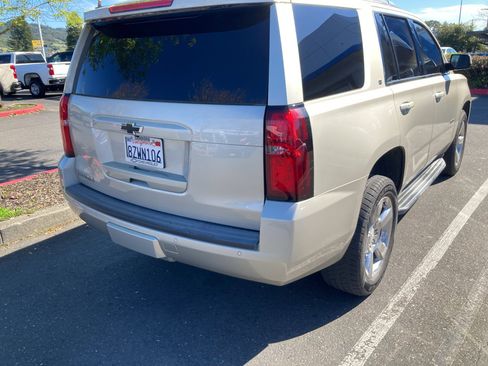 Used 2017 Chevrolet Tahoe LT w/ Luxury Package image 3
