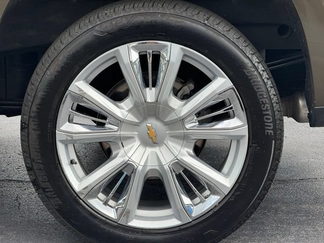Used 2023 Chevrolet Silverado 1500 High Country w/ High Country Premium Package AWD/4WD image 12