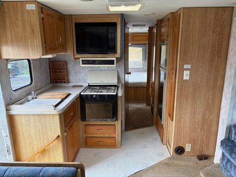 Used 1995 Ford E-350 and Econoline 350 image 44