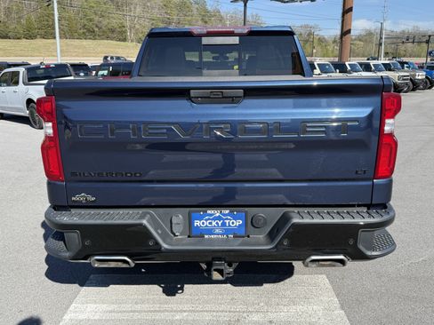 Used 2021 Chevrolet Silverado 1500 LT Trail Boss w/ Convenience Package II image 6