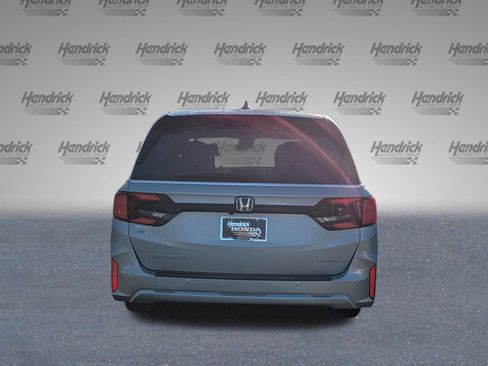 Certified 2025 Honda Odyssey Touring image 5