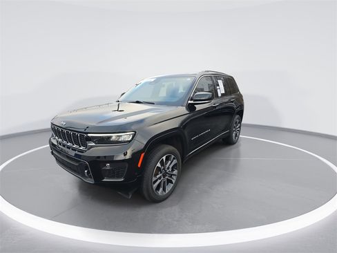 Used 2024 Jeep Grand Cherokee Overland w/ Trailer Tow Package image 4