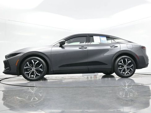 Used 2023 Toyota Crown Limited image 50