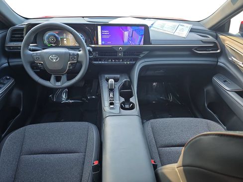 Used 2023 Toyota Crown AWD/4WD image 9
