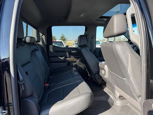 Used 2021 Chevrolet Silverado 1500 LT Trail Boss w/ Convenience Package II image 11