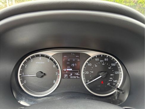 Used 2021 Nissan Kicks S FWD image 19