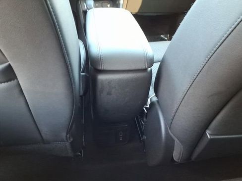 Used 2023 Buick Encore GX Essence w/ Experience Buick Package FWD image 17