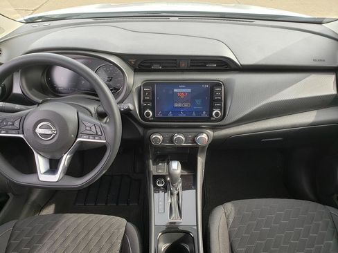 Used 2023 Nissan Kicks SV image 23