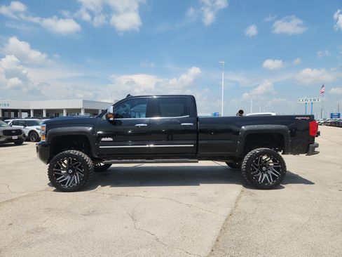 Used 2017 Chevrolet Silverado 3500 High Country w/ Duramax Plus Package AWD/4WD image 4