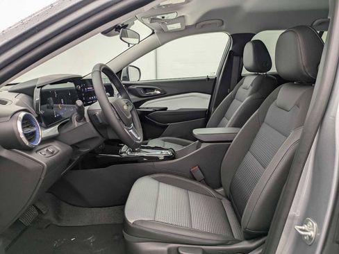 New 2026 Chevrolet Trax LT w/ Driver Confidence Package image 17