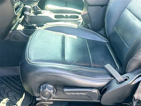 Used 2022 Jeep Wrangler Unlimited Sahara w/ Cold Weather Group image 19