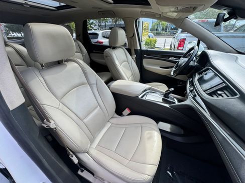 Used 2019 Buick Enclave Premium w/ Experience Buick Package FWD image 18