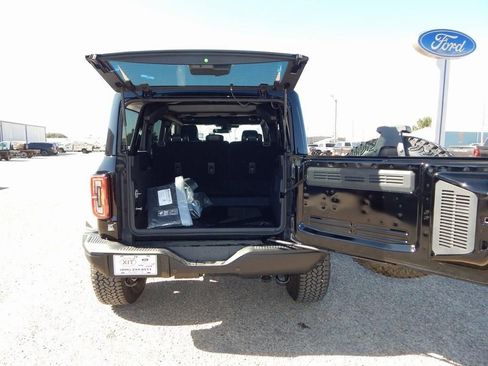 New 2025 Ford Bronco Badlands image 12