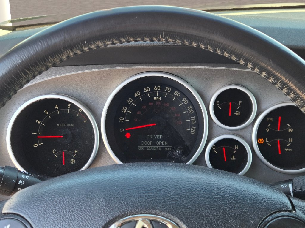 Used 2010 Toyota Sequoia Limited RWD image 36