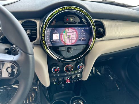 Used 2024 MINI Cooper S FWD image 12