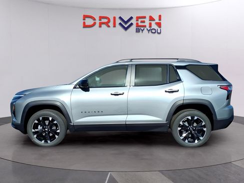 New 2026 Chevrolet Equinox RS image 2