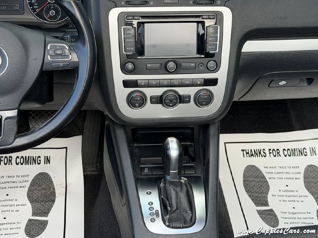 Used 2015 Volkswagen Eos Komfort FWD image 18