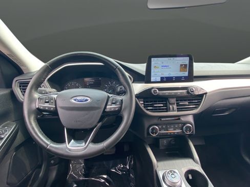 Used 2022 Ford Escape SE w/ SE Sport Appearance Package AWD/4WD image 11