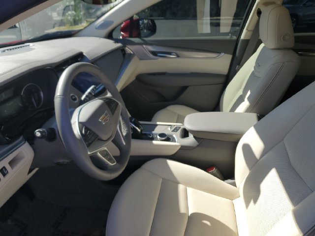 Used 2024 Cadillac XT5 Premium Luxury FWD image 22