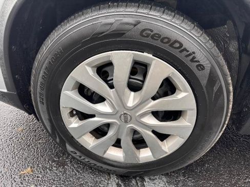 Used 2020 Nissan Rogue S AWD/4WD image 30