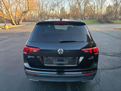 Used 2018 Volkswagen Tiguan SE w/ Panoramic Sunroof Package image 20