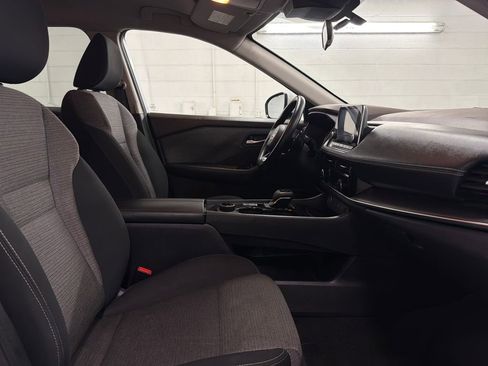 Used 2022 Nissan Rogue SV image 28