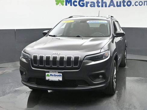 Used 2019 Jeep Cherokee Latitude Plus AWD/4WD image 5