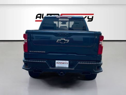 Used 2022 Chevrolet Silverado 1500 LT Trail Boss w/ Convenience Package II AWD/4WD image 6