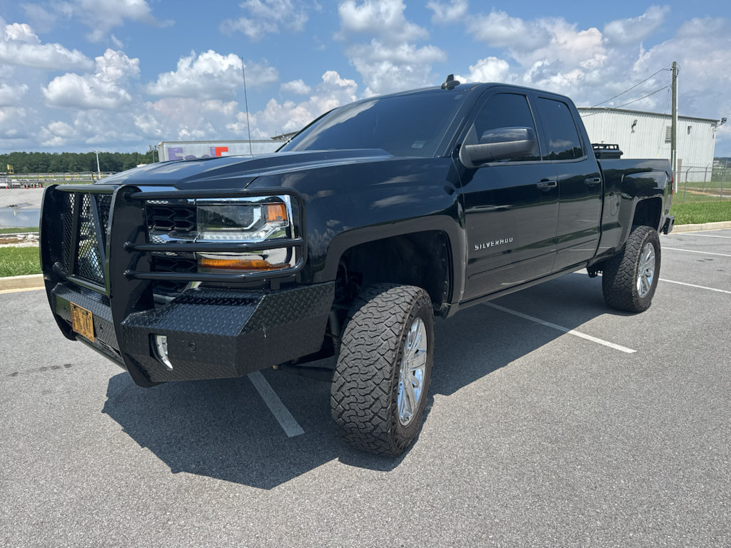 Used 2018 Chevrolet Silverado 1500 LT w/ All Star Edition AWD/4WD image 1