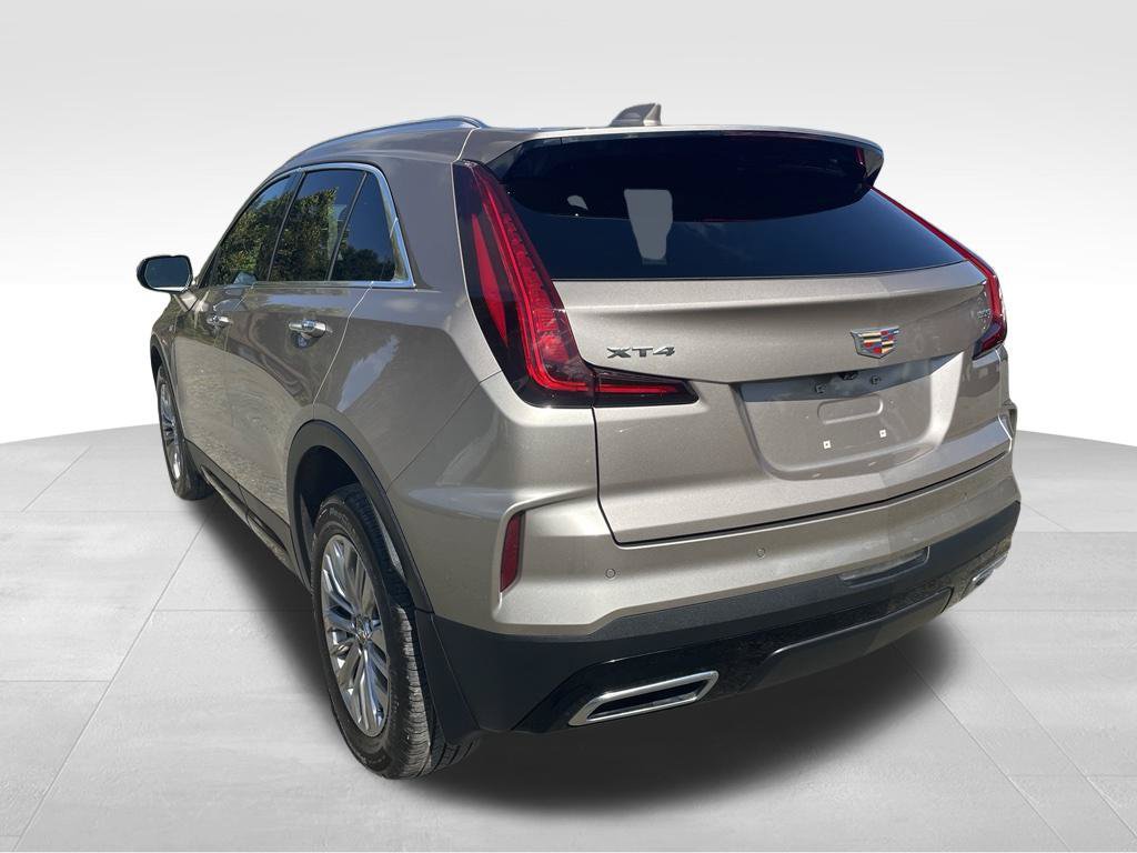 Used 2024 Cadillac XT4 Premium Luxury FWD image 18