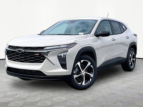 New 2026 Chevrolet Trax RS w/ Driver Confidence Package FWD image 3