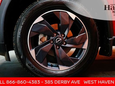 Certified 2024 Nissan Rogue SV w/ SV Premium Package AWD/4WD image 75