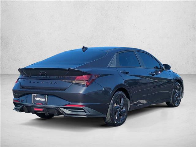 Used 2021 Hyundai Elantra SEL w/ Cargo Package FWD image 5