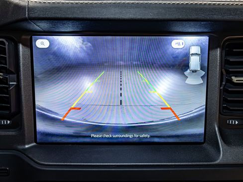 Used 2025 Ford Bronco Badlands image 19